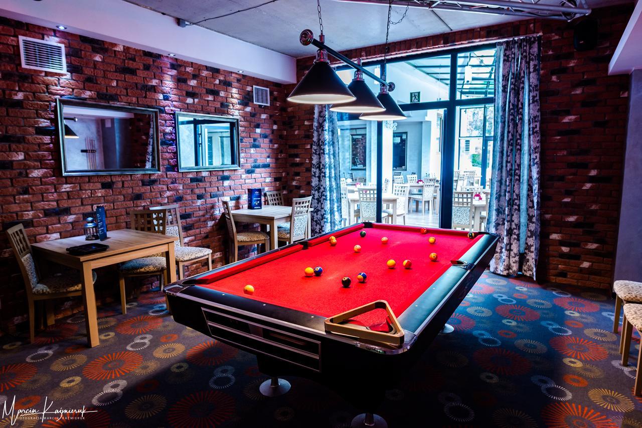 Hotel Na Skarpie シクラルスカ・ポレンバ エクステリア 写真
