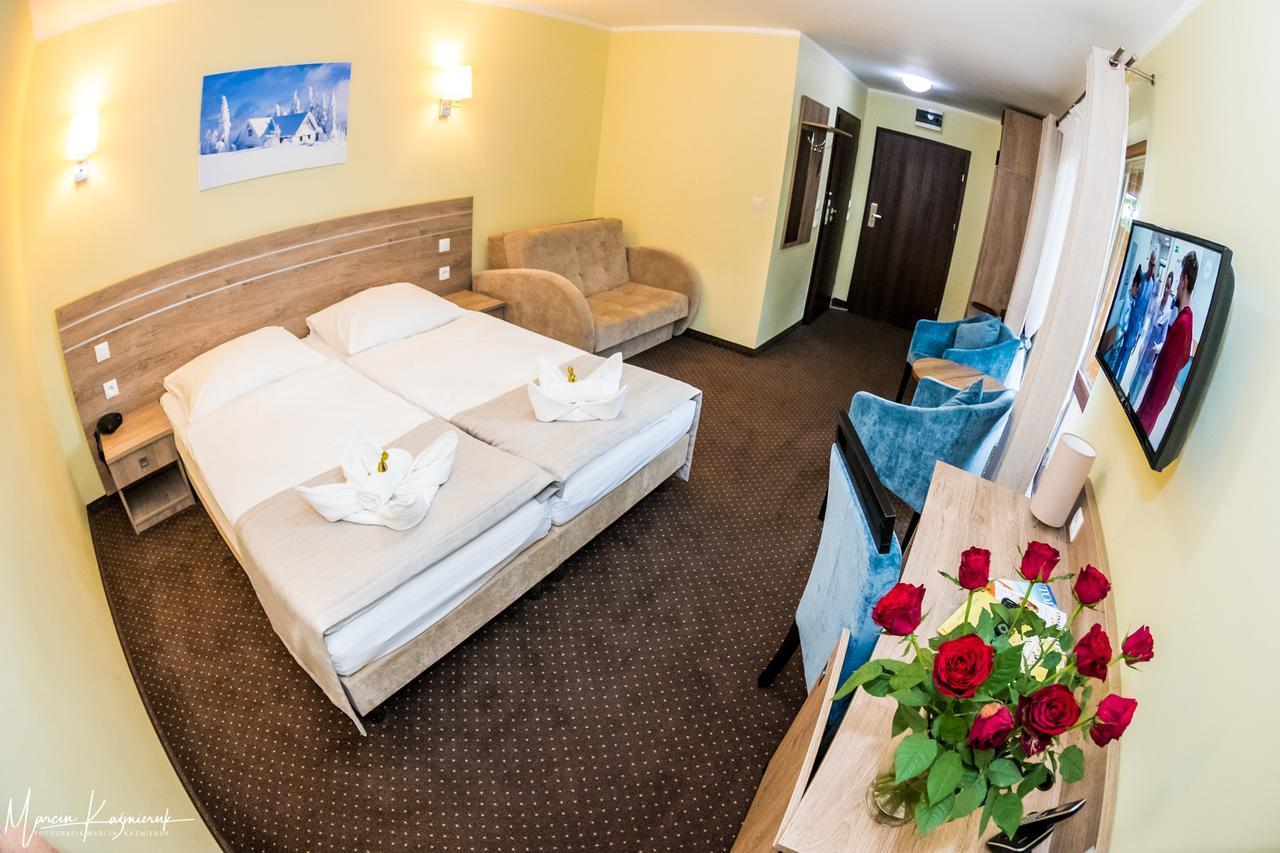 Hotel Na Skarpie シクラルスカ・ポレンバ エクステリア 写真