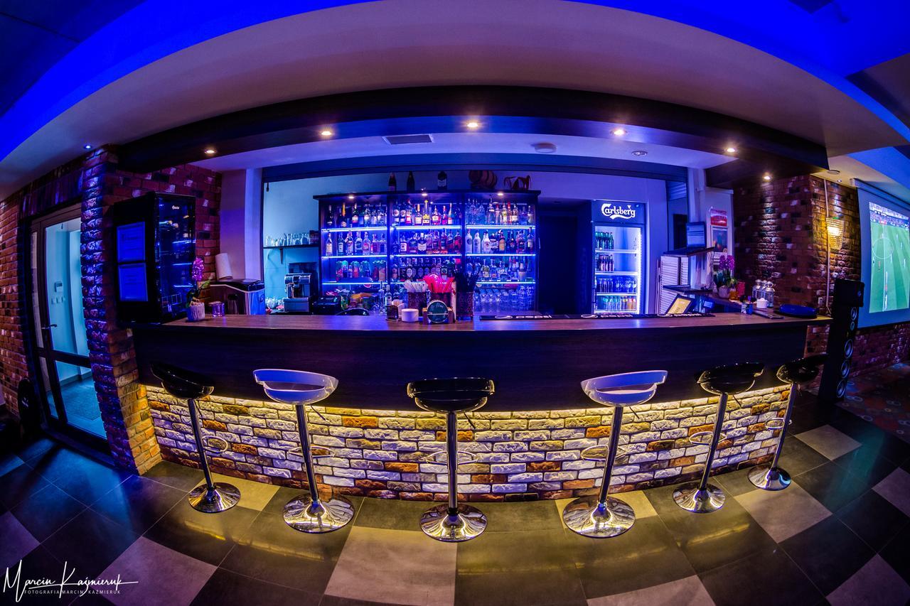 Hotel Na Skarpie シクラルスカ・ポレンバ エクステリア 写真
